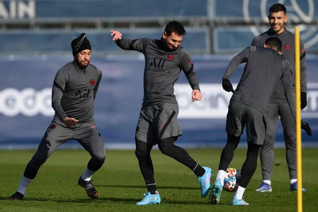 贾诚25+9山东大胜广东 吴前23分浙江胜广州